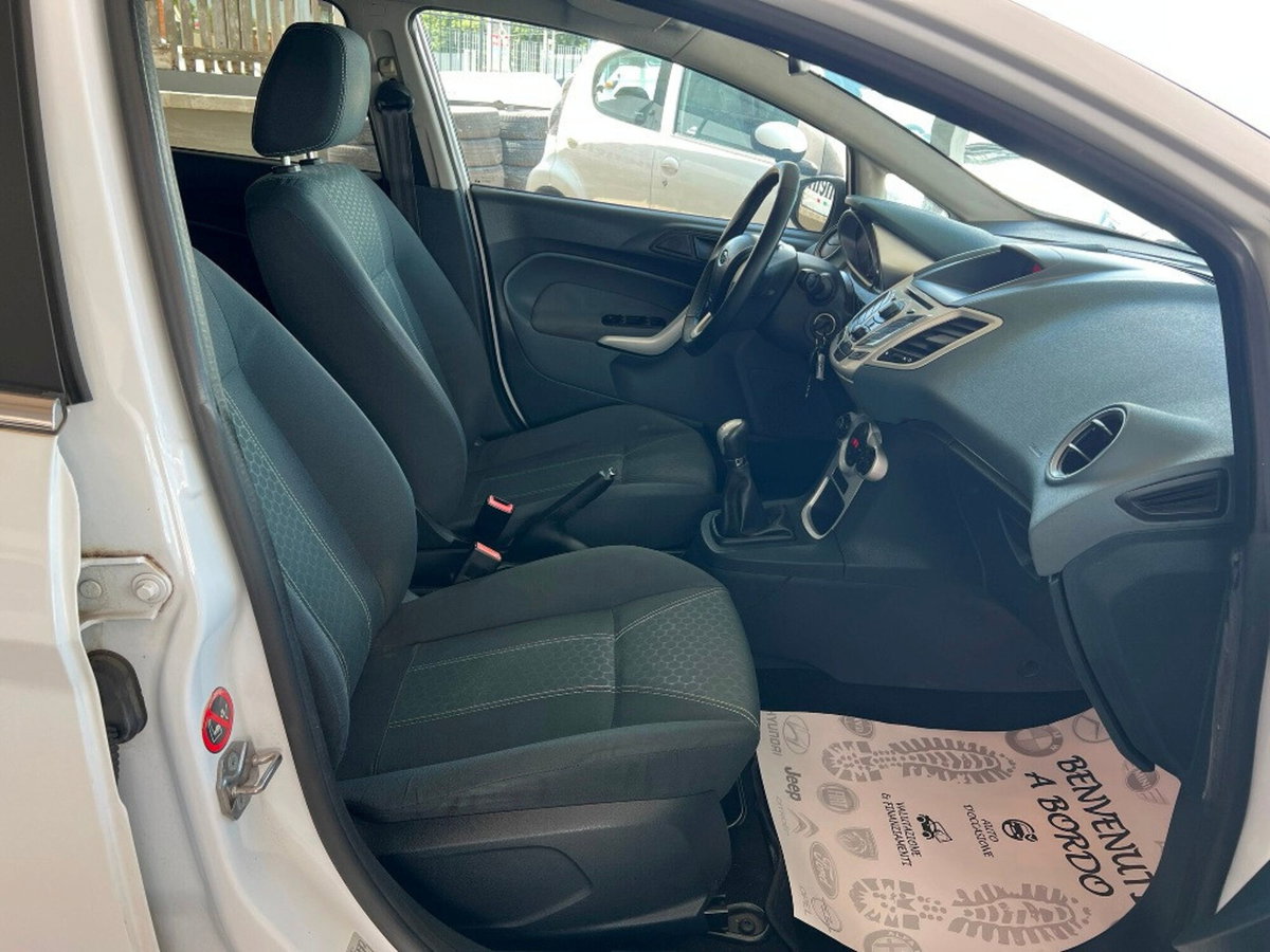 Ford Fiesta 1.4 TDCi 5p. Titanium (18)