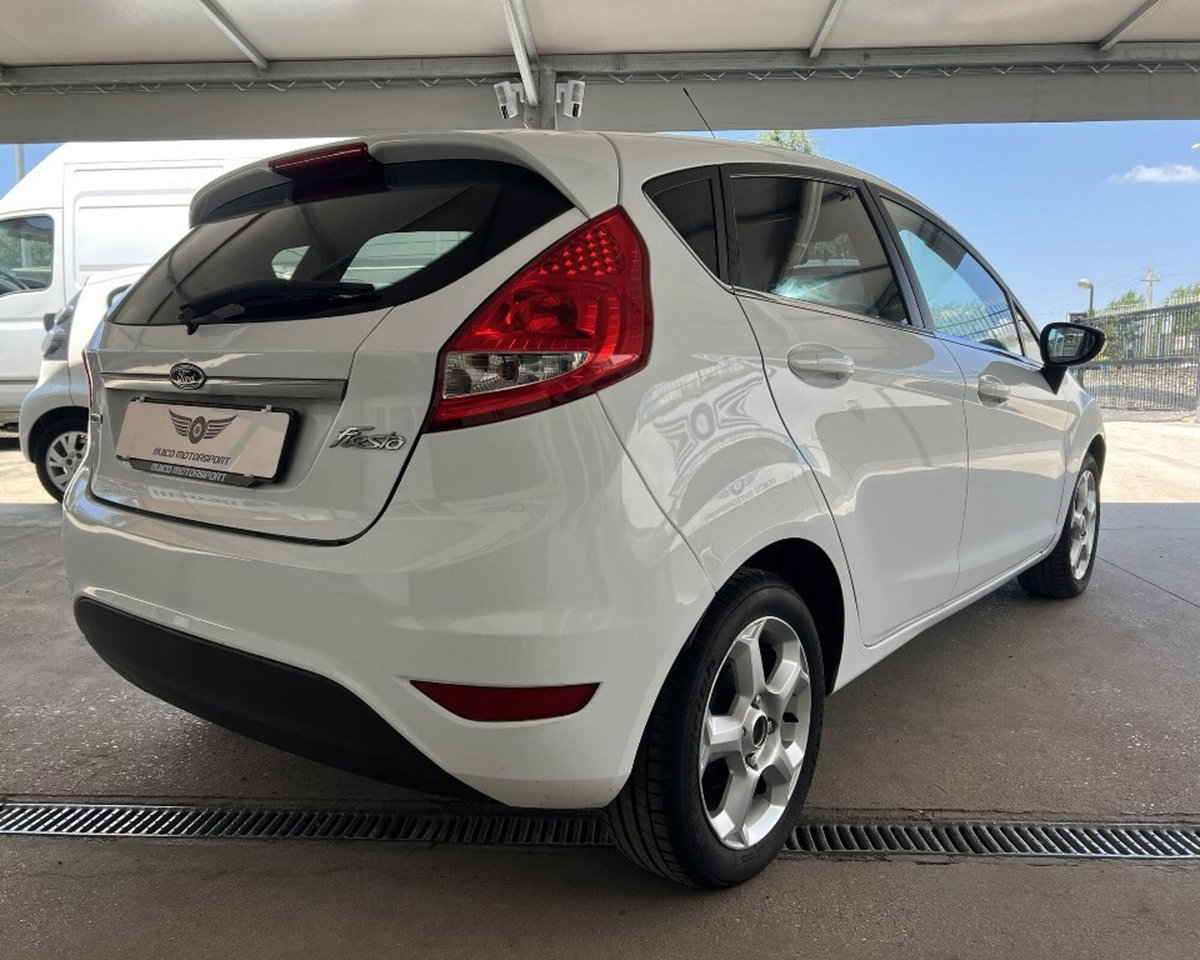Ford Fiesta 1.4 TDCi 5p. Titanium (3)