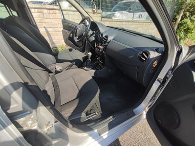 Dacia Duster 1.5 dCi 110CV 4x2 Lauréate (17)