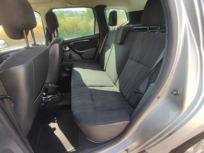 Dacia Duster 1.5 dCi 110CV 4x2 Lauréate (9)