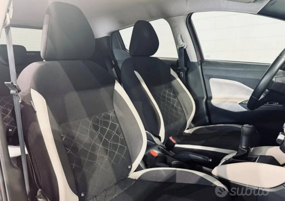 Nissan Micra 0.9 IG-T 12V 5 porte Tekna (8)