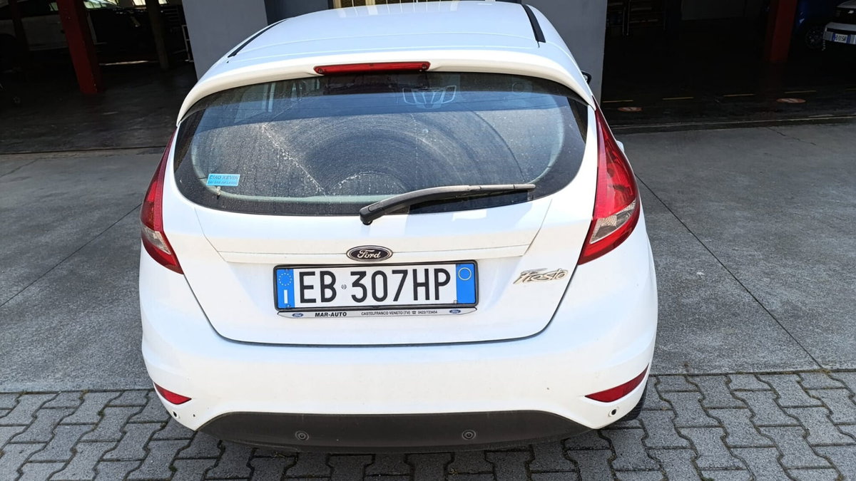 Ford Fiesta 1.4 5 porte Bz.- GPL Titanium (5)