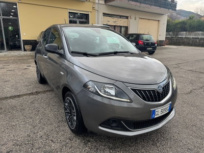 Lancia Ypsilon 1.0 FireFly 5 porte S&S Hybrid Silver Plus (3)