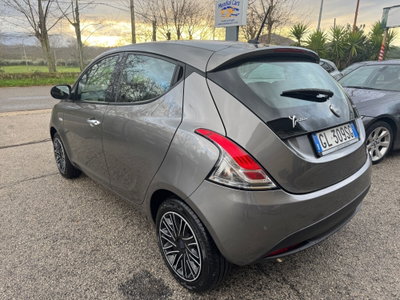 Lancia Ypsilon 1.0 FireFly 5 porte S&S Hybrid Silver Plus (6)