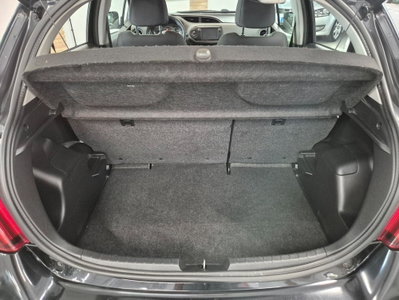 Toyota Yaris 1.0 5 porte Active (10)