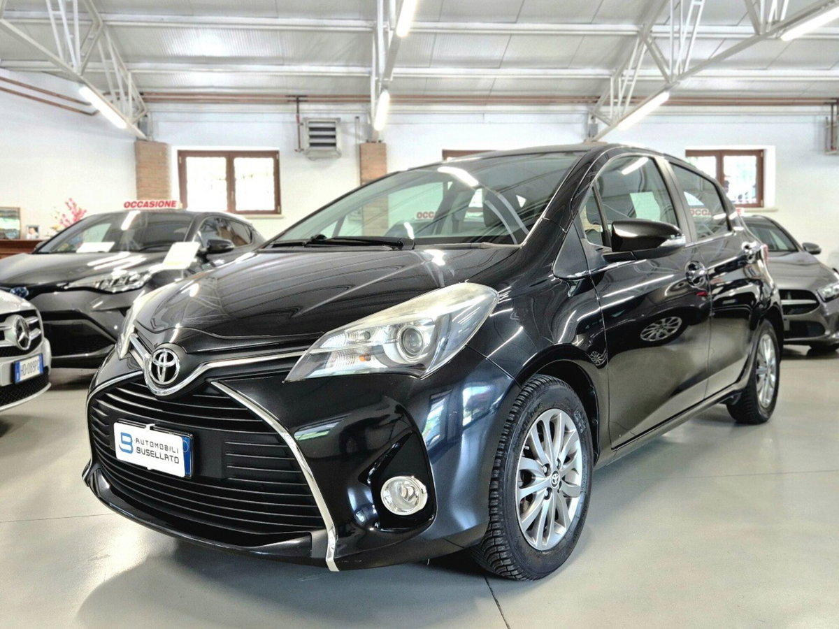 Toyota Yaris 1.0 5 porte Active (3)