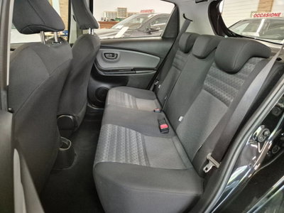 Toyota Yaris 1.0 5 porte Active (8)