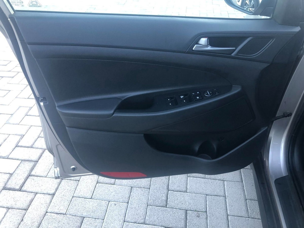 Hyundai Tucson 1.7 CRDi XPossible (16)