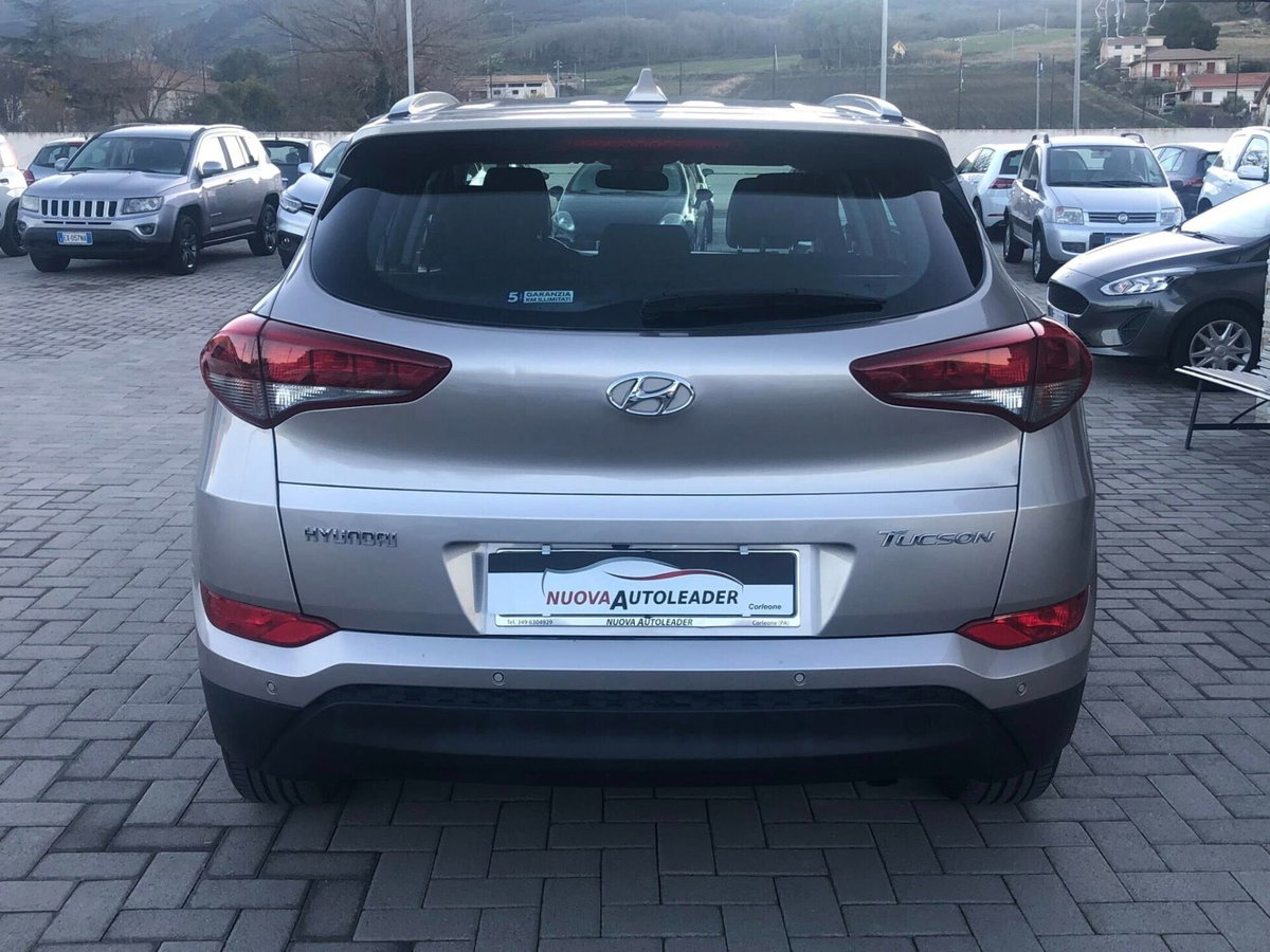 Hyundai Tucson 1.7 CRDi XPossible (3)