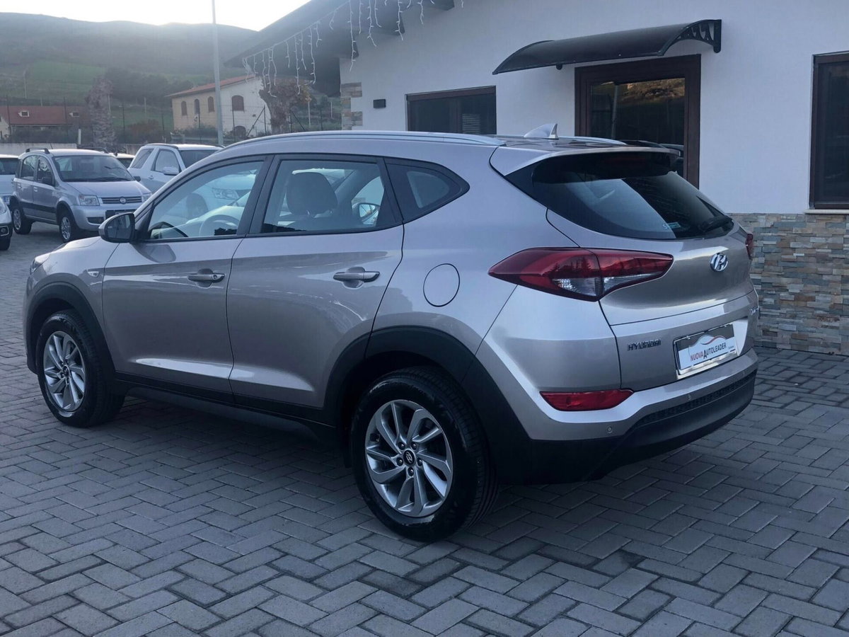 Hyundai Tucson 1.7 CRDi XPossible (4)