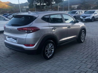 Hyundai Tucson 1.7 CRDi XPossible (5)