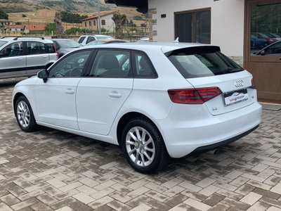 Audi A3 Sportback 1.6 TDI ultra Attraction (3)