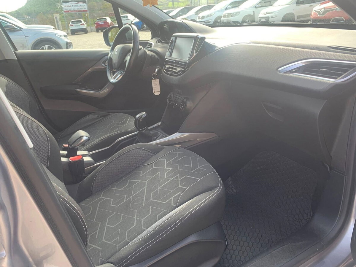 Peugeot 2008 75 Active (11)
