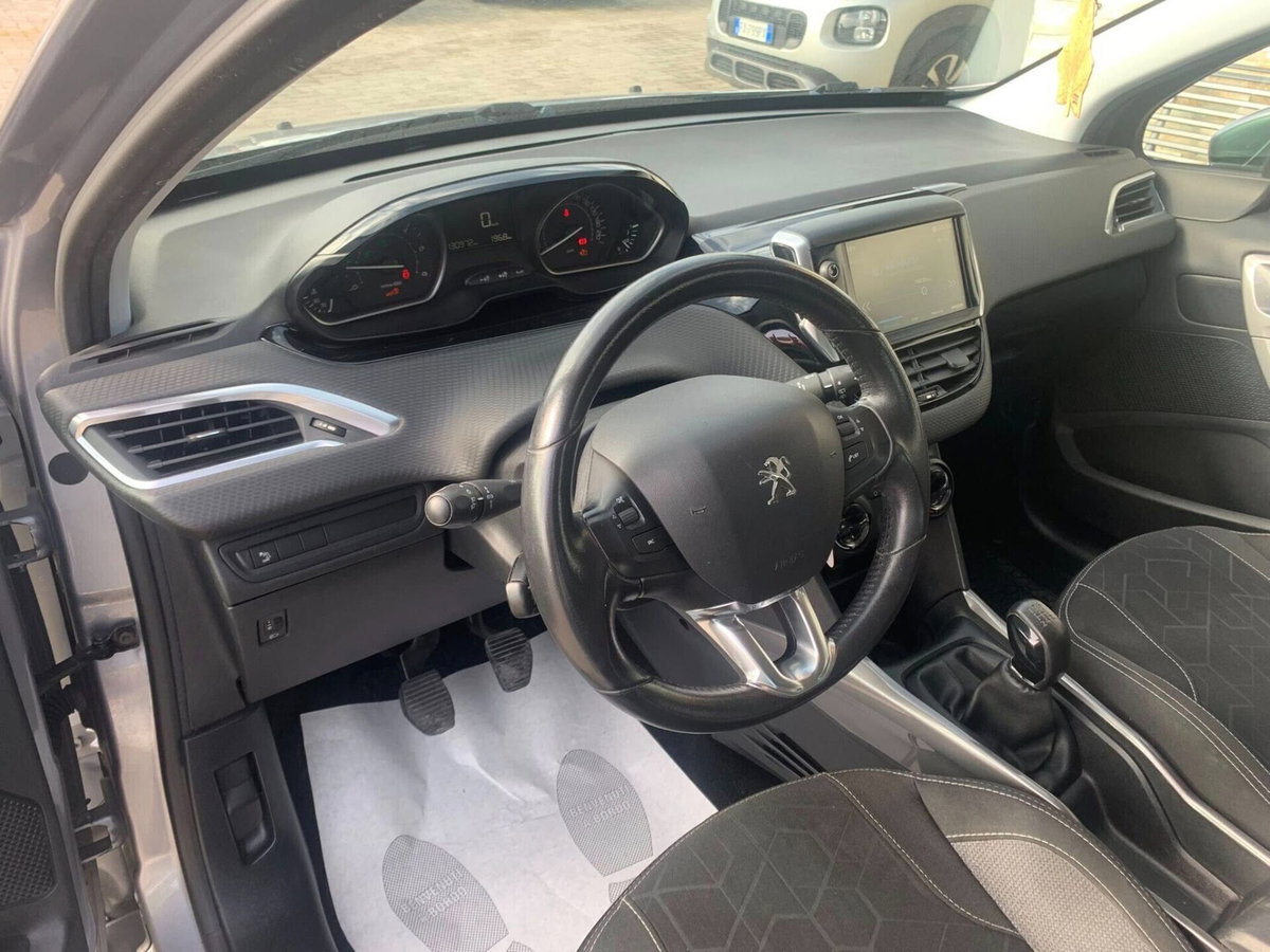 Peugeot 2008 75 Active (8)