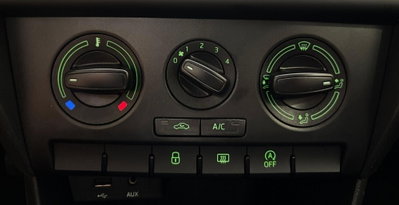Skoda Rapid TDI CR 90 CV Ambition (15)