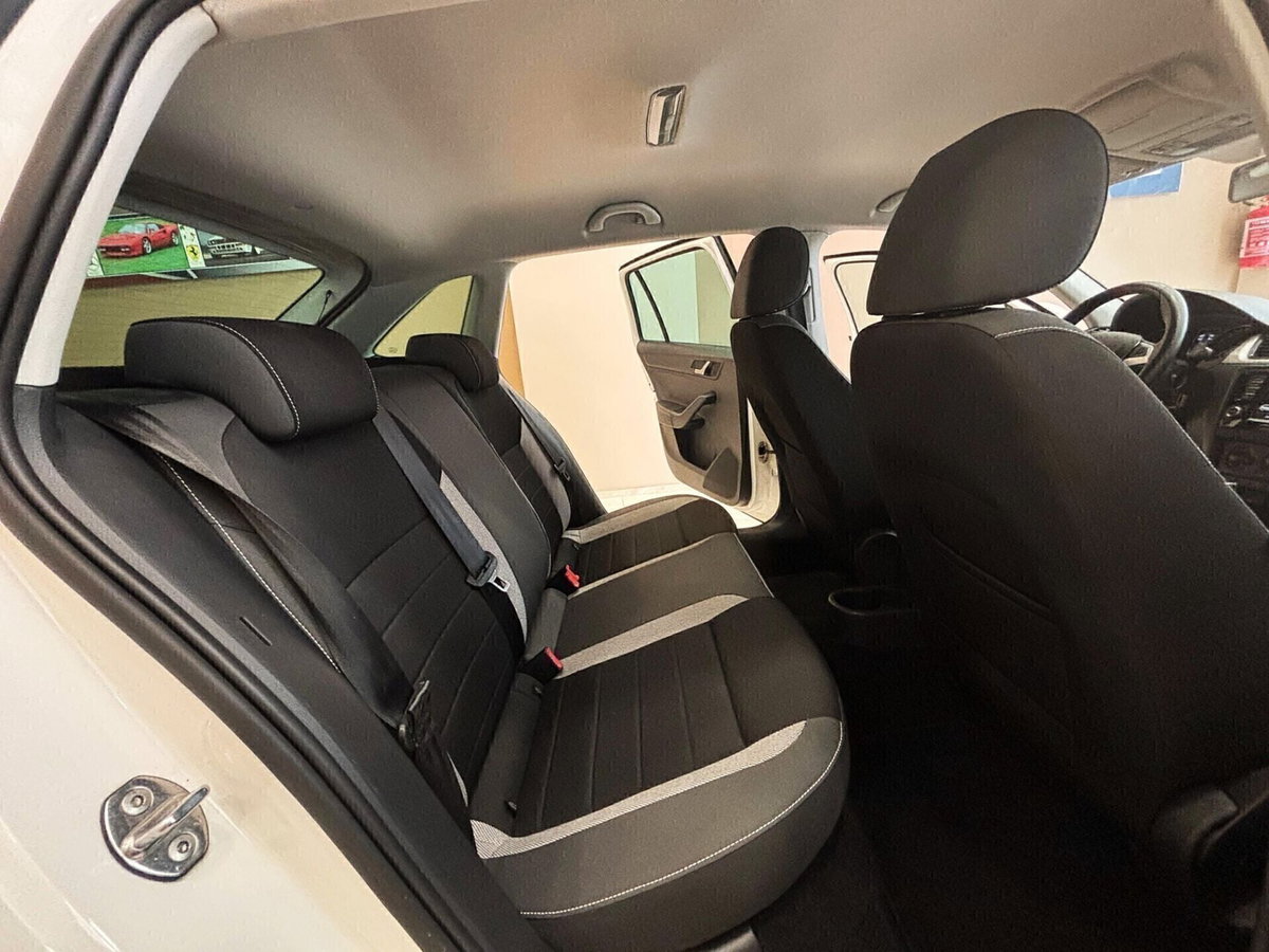 Skoda Rapid TDI CR 90 CV Ambition (9)