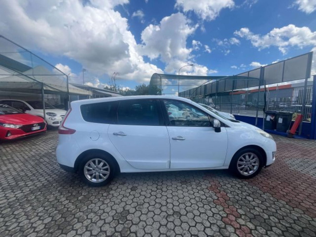 Renault Scenic E-Tech Electric 1.5 dCi 110CV EDC Dynamique (4)