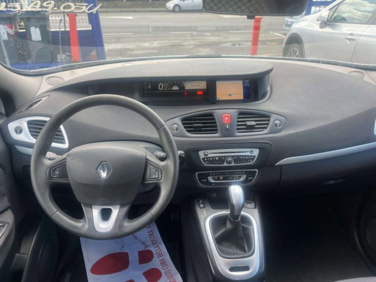 Renault Scenic E-Tech Electric 1.5 dCi 110CV EDC Dynamique (9)