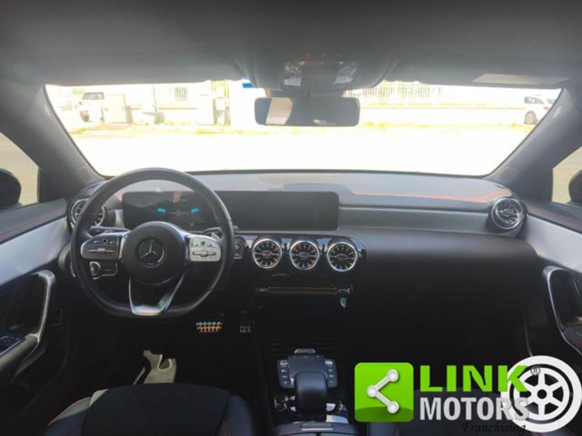 Mercedes-Benz CLA Shooting Brake 200 d Automatic 4Matic Shooting Brake Premium (11)