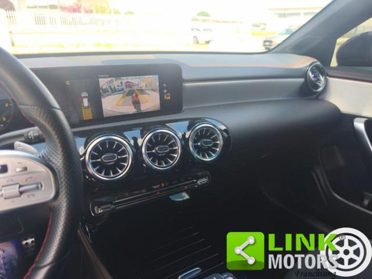 Mercedes-Benz CLA Shooting Brake 200 d Automatic 4Matic Shooting Brake Premium (14)