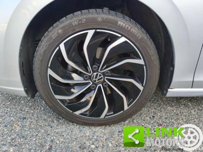 Volkswagen Golf 1.5 eTSI 130 CV EVO ACT DSG Style (18)