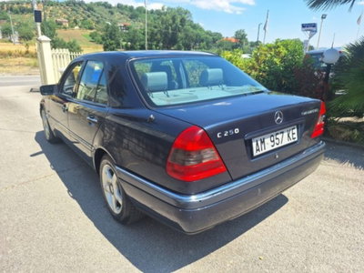 Mercedes-Benz Classe C 250 turbodiesel cat Elegance (6)