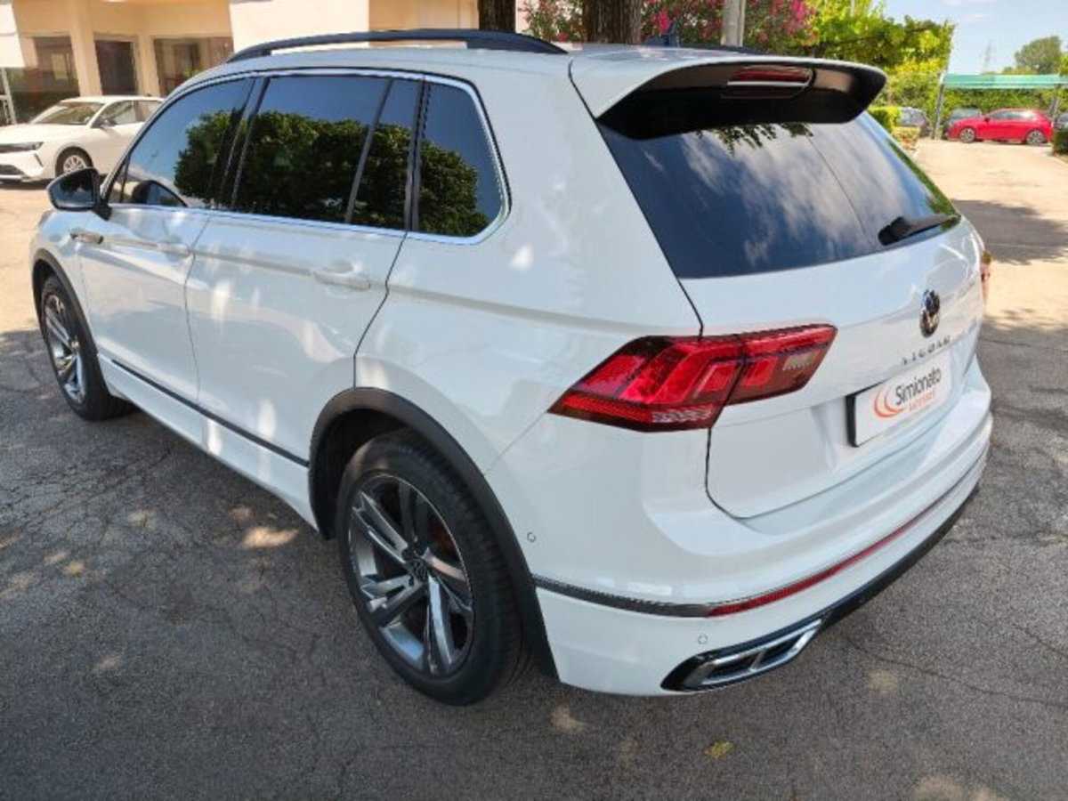 Volkswagen Tiguan 2.0 TDI 150 CV SCR DSG 4MOTION R-Line (2)