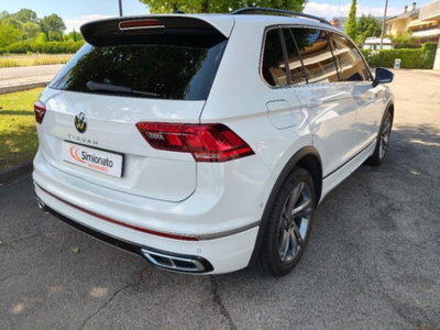 Volkswagen Tiguan 2.0 TDI 150 CV SCR DSG 4MOTION R-Line (3)