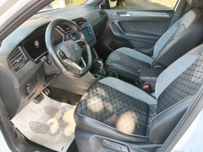 Volkswagen Tiguan 2.0 TDI 150 CV SCR DSG 4MOTION R-Line (6)