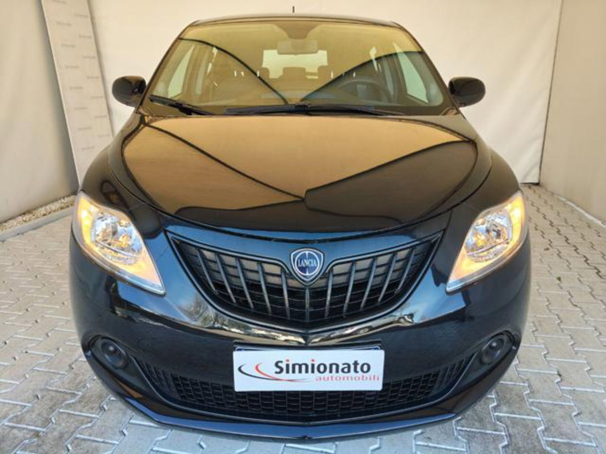 Lancia Ypsilon 1.0 FireFly 5 porte S&S Hybrid Gold Plus (2)