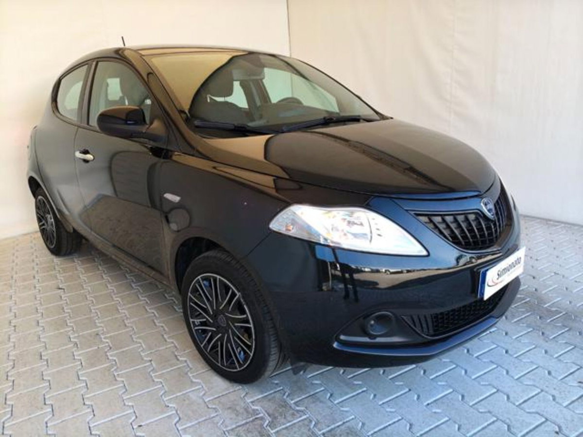 Lancia Ypsilon 1.0 FireFly 5 porte S&S Hybrid Gold Plus (3)