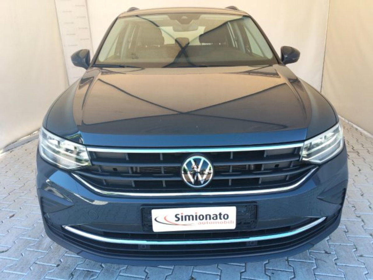 Volkswagen Tiguan 2.0 TDI 150 CV SCR DSG 4MOTION Life (2)
