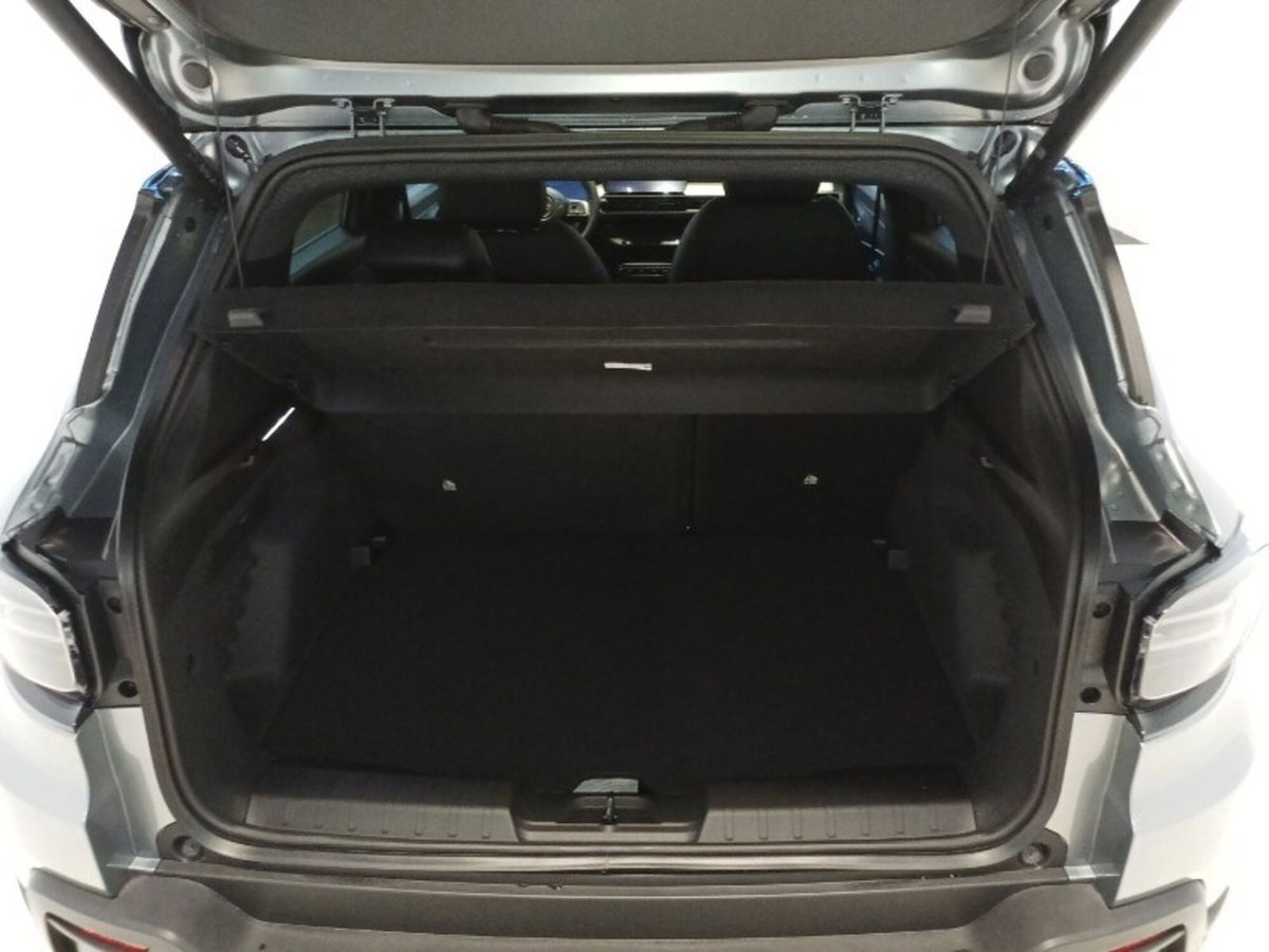 Jeep Avenger 1.2 turbo e-hybrid mhev Summit fwd 110cv edct6 (8)