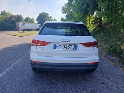 Audi Q3 35 TDI quattro S tronic Business (3)