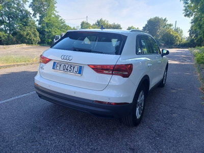 Audi Q3 35 TDI quattro S tronic Business (4)