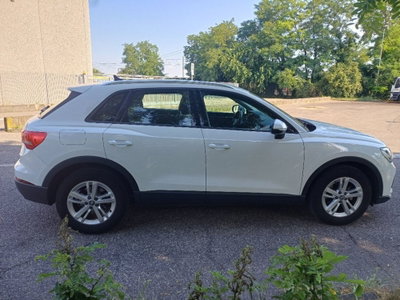 Audi Q3 35 TDI quattro S tronic Business (5)