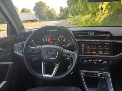 Audi Q3 35 TDI quattro S tronic Business (7)