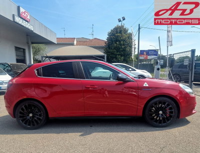 Alfa Romeo Giulietta 1750 Turbo Quadrifoglio Verde 240cv tct (4)