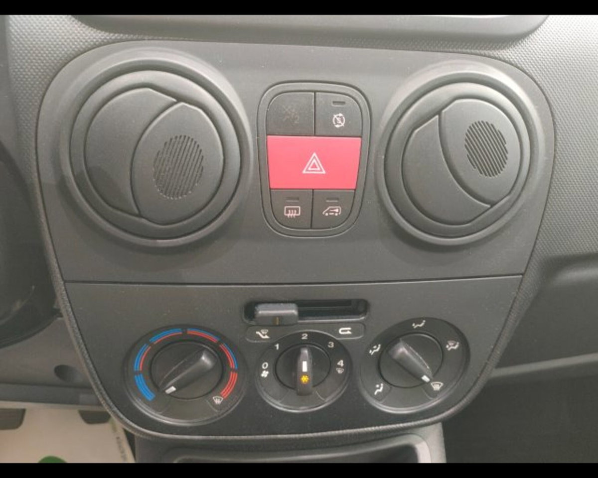 Fiat Fiorino Furgone cargo 1.3 mjt 95cv SX (10)