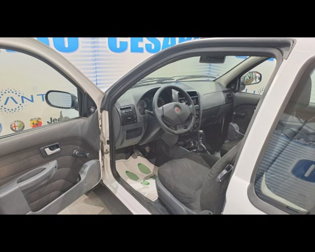 Fiat Strada 1.3 MJT Pick-up (5)