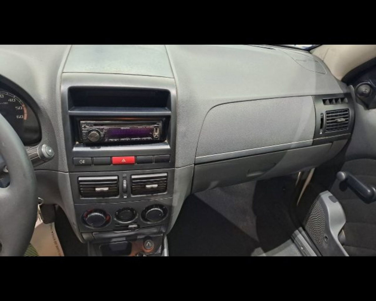 Fiat Strada 1.3 MJT Pick-up (7)