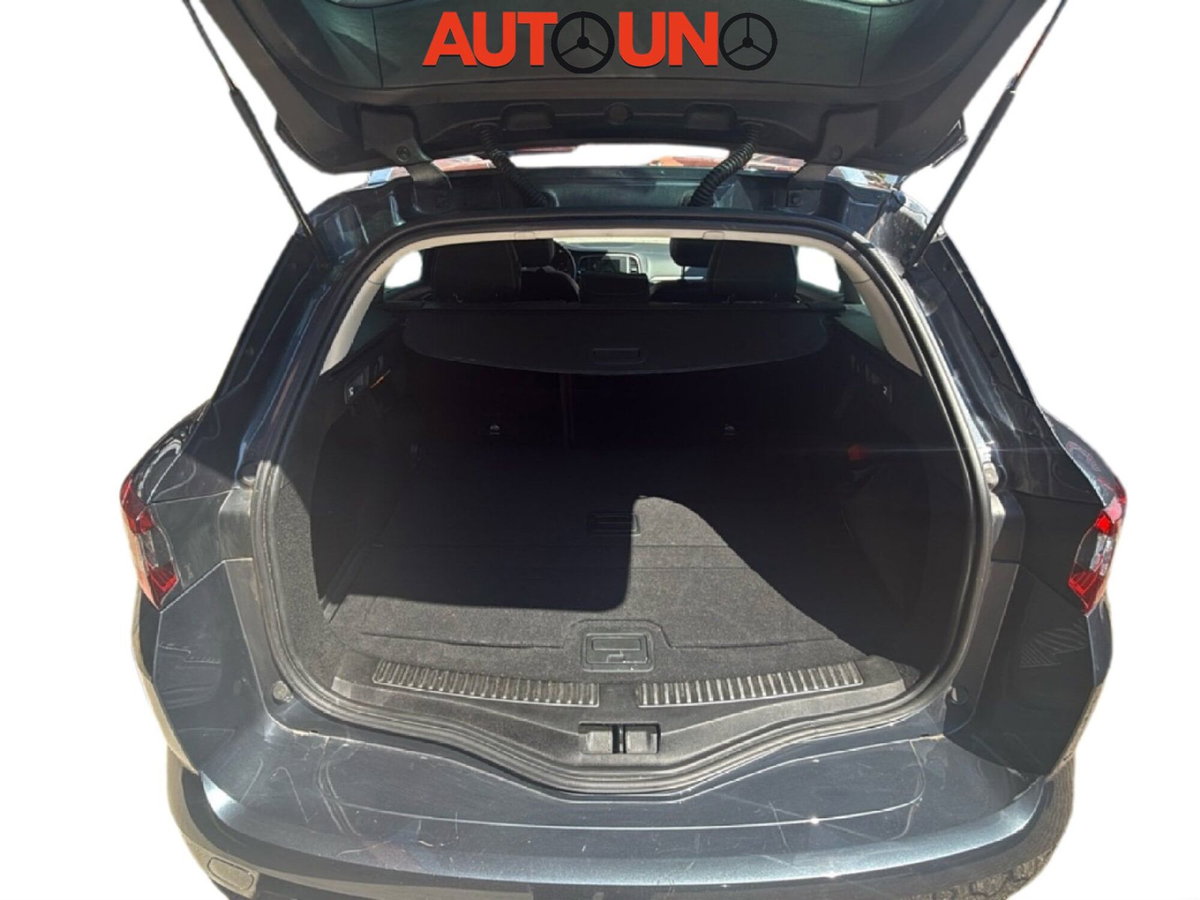 Renault Mégane SporTour 1.5 dCi 110CV SporTour Attractive (11)