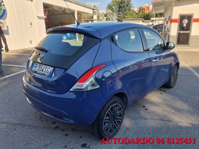 Lancia Ypsilon 1.2 69 CV 5 porte Gold (10)