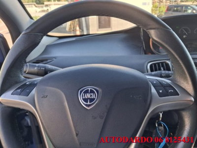 Lancia Ypsilon 1.2 69 CV 5 porte Gold (6)