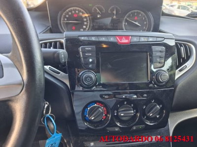 Lancia Ypsilon 1.2 69 CV 5 porte Gold (9)