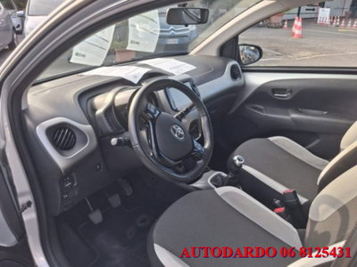 Toyota Aygo 1.0 VVT-i 69 CV 5 porte x-cool (3)