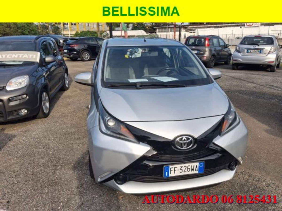 Toyota Aygo 1.0 VVT-i 69 CV 5 porte x-cool (5)