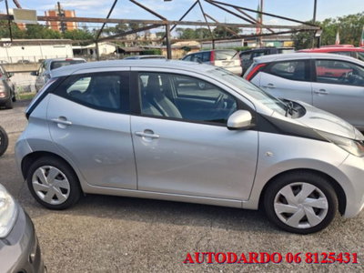 Toyota Aygo 1.0 VVT-i 69 CV 5 porte x-cool (7)