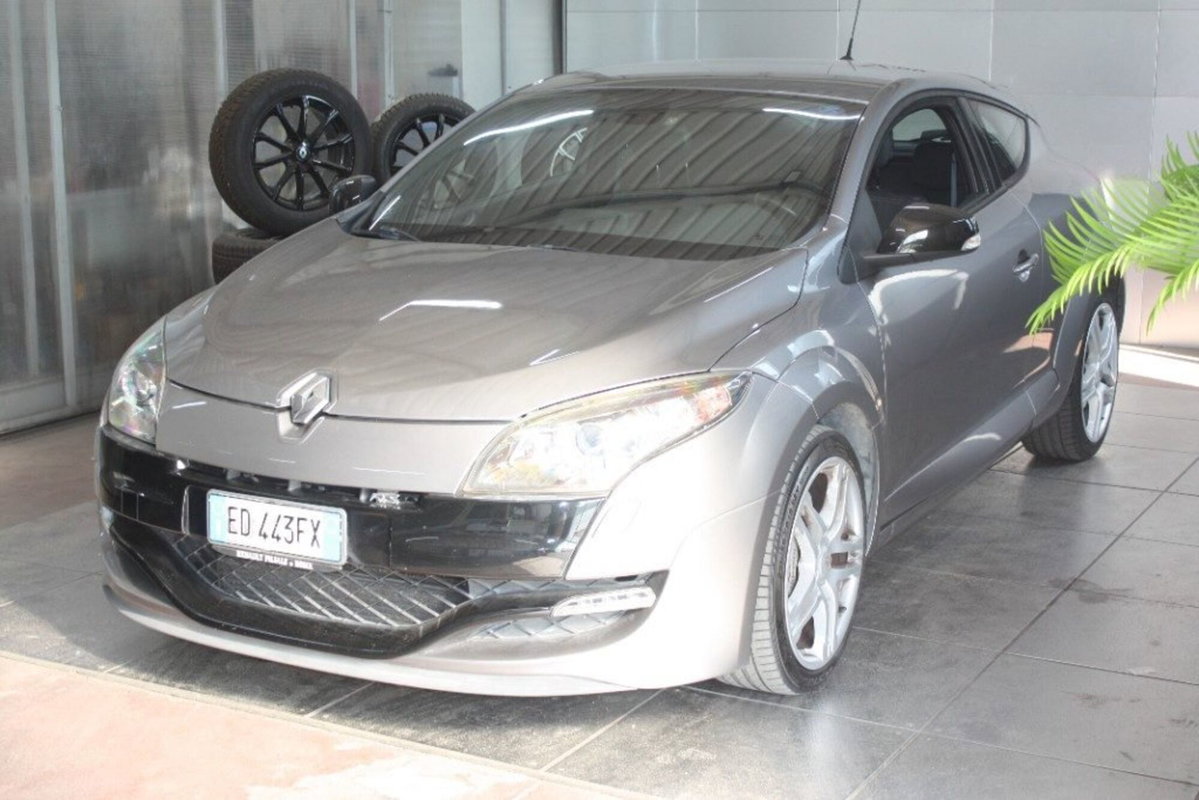 Renault Mégane Coupé 2.0 Turbo 250CV RS (3)