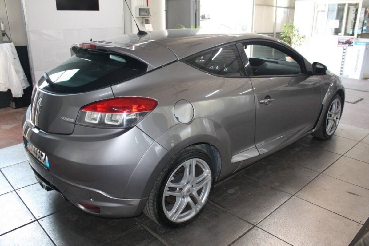 Renault Mégane Coupé 2.0 Turbo 250CV RS (5)